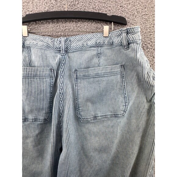 Lane Bryant Mid Rise Boyfriend Capri Striped Blue Denim Pants Size 14 - Picture 5 of 10
